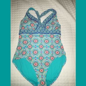 Woman's Catalina Bathing Suit Size XL